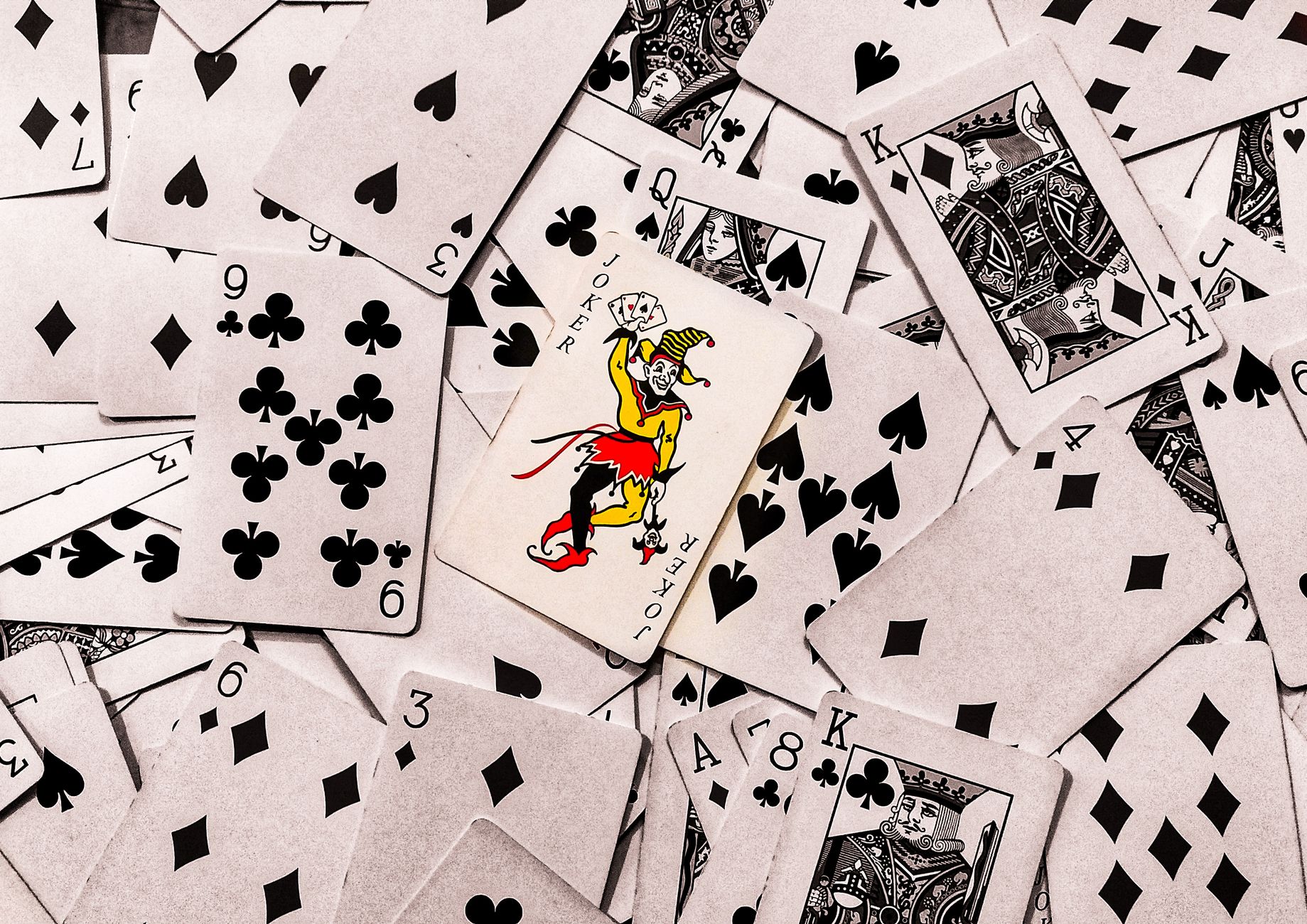 Joker's Jewels en 1xBet Perú — reglas, símbolos y modos