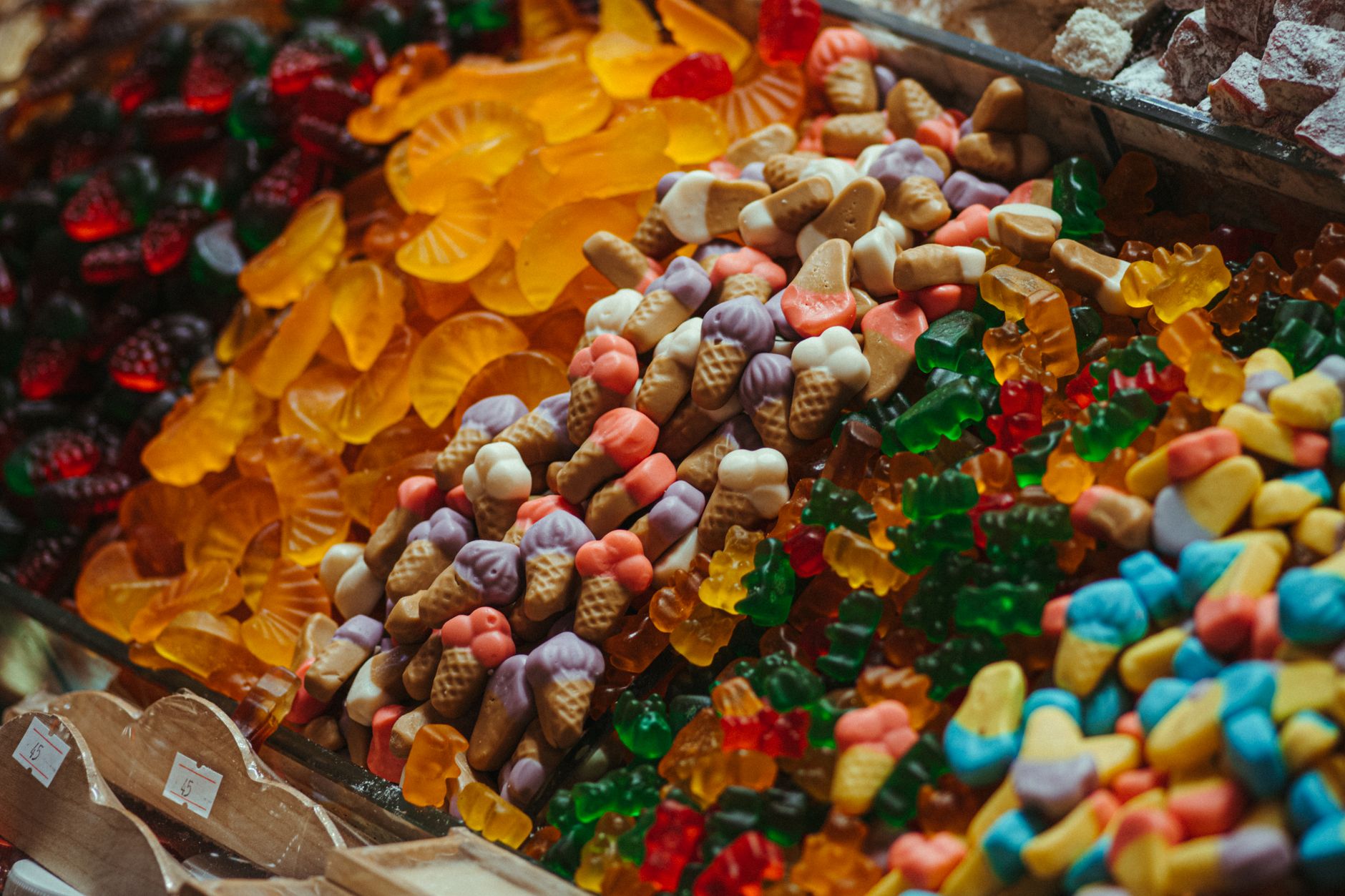 Sugar Rush en 1xBet Perú — reglas, símbolos y modos